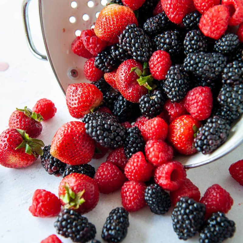 Best Fruit for Hangover Recovery, Berries (strawberries, blueberries, raspberries)