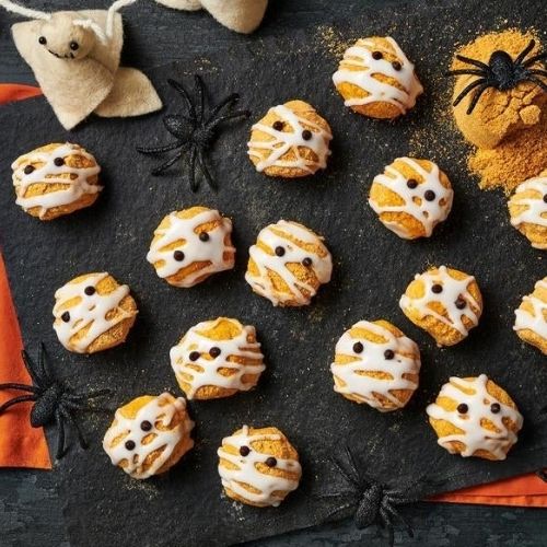 Best Halloween Horror Nights Food 2023--Mummy Cheesecake Pop 